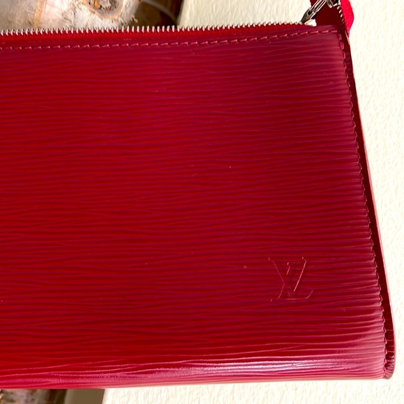 Louis Vuitton EPI red pochette - Picture 3 of 16